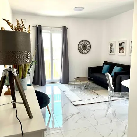 Elegant * Gzira